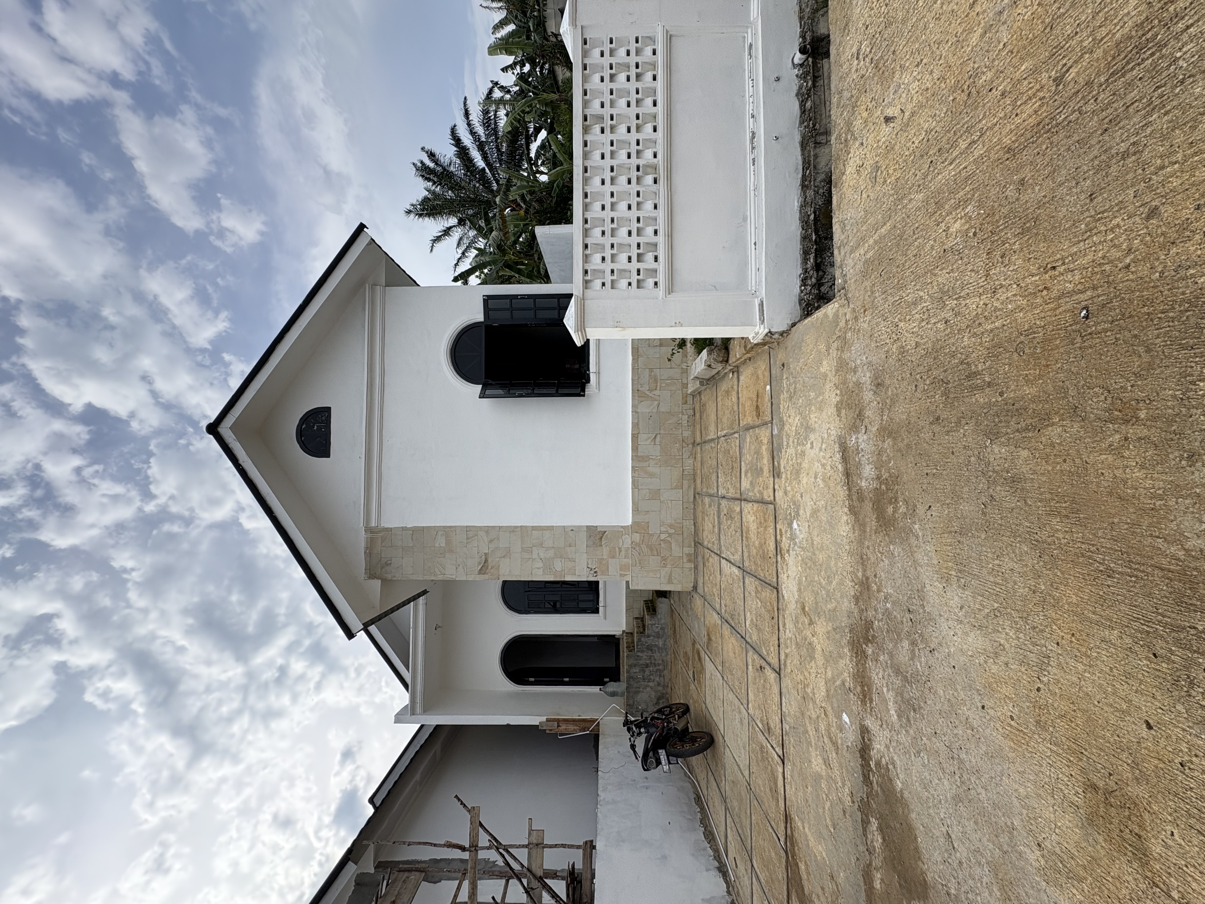 Rumah Komersil Desain Eropa