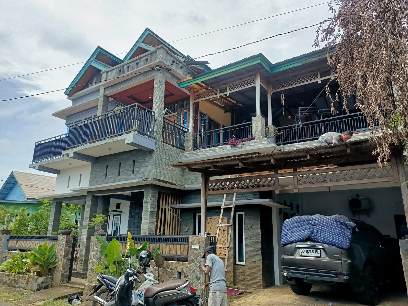Rumah minimalis 2 lantai